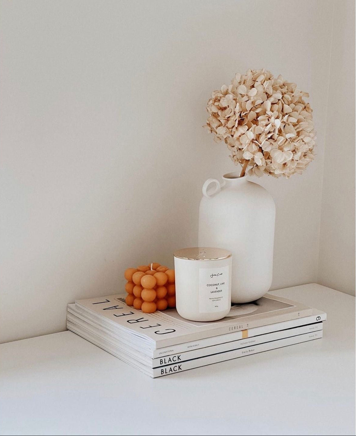 SANDALWOOD & CEDAR SOY CANDLE