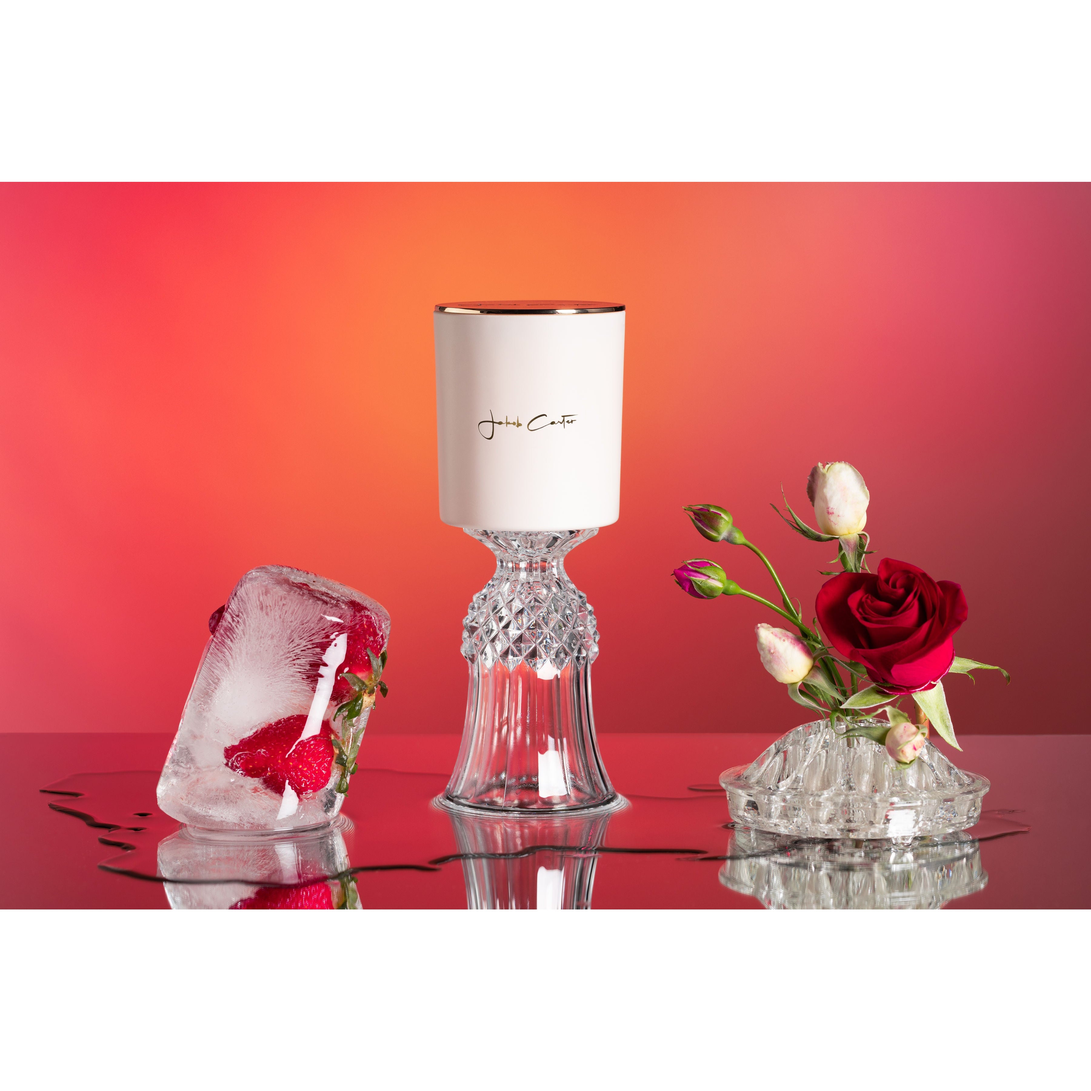 STRAWBERRY ROSE & CHAMPAGNE SOY CANDLE